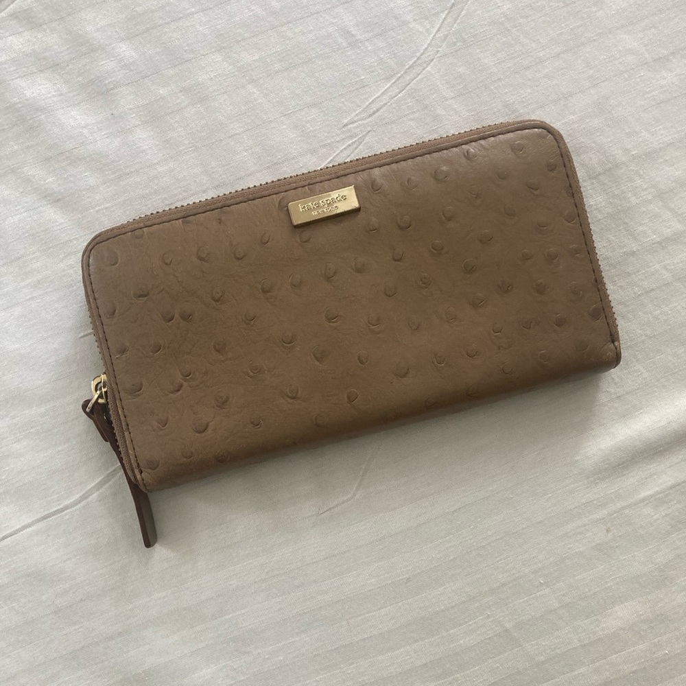 Kate Spade Embossed Wallet EUC